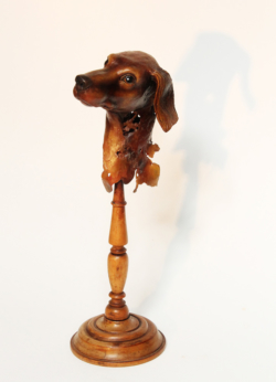Chien Chien Fer, papier et étain ©Thierry Chollat