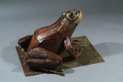 Grenouille Fer et bois ©Thierry Chollat