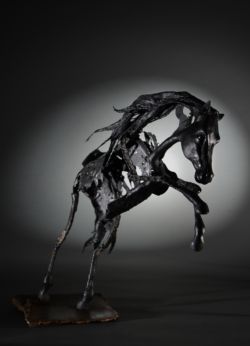 Fougue Fougue - Sculpture fer, papier mâché, étain, lin ©Thierry Chollat