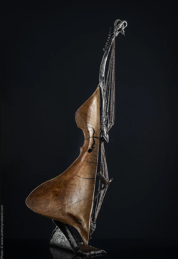 L'antre enlacé L'antre enlacé - Interprétations d'instruments de Musique ©Thierry Chollat