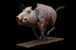 Sanglier Fer et bois (thuya) - 146x87x40- Conçu pour résister en extérieur ©Thierry Chollat