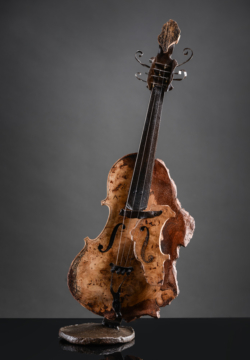 Lancinante Lancinante - Violon, Fer et bois (loupe de chêne) Interprétations d'instruments de Musique ©Thierry Chollat - Sculpture