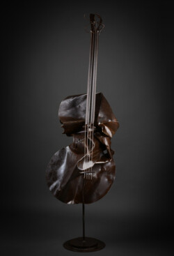 Violoncelle, fer Violoncelle, fer Interprétations d'instruments de Musique ©Thierry Chollat