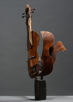 Violon Violon fer et bois (aulne) Interprétations d'instruments de Musique ©Thierry Chollat
